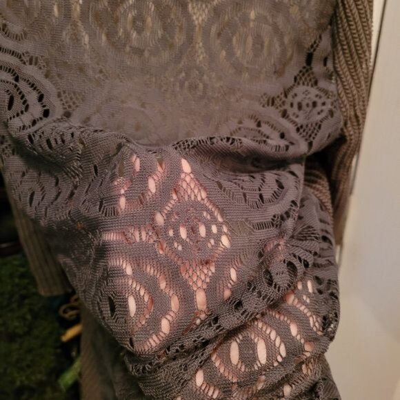 Travelers Chico's Top Lace Cardigan Green Size 1 large Contemporary Modern - Picture 6 of 8